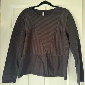 Women’s Fabletics Size Large Black Crewneck